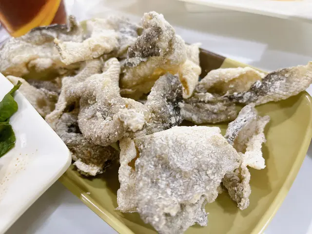 炸魚皮成為為一有驚喜的食物,上菜時還有熱溫的,估計是剛烹調好才上菜。味道口感均一流。
