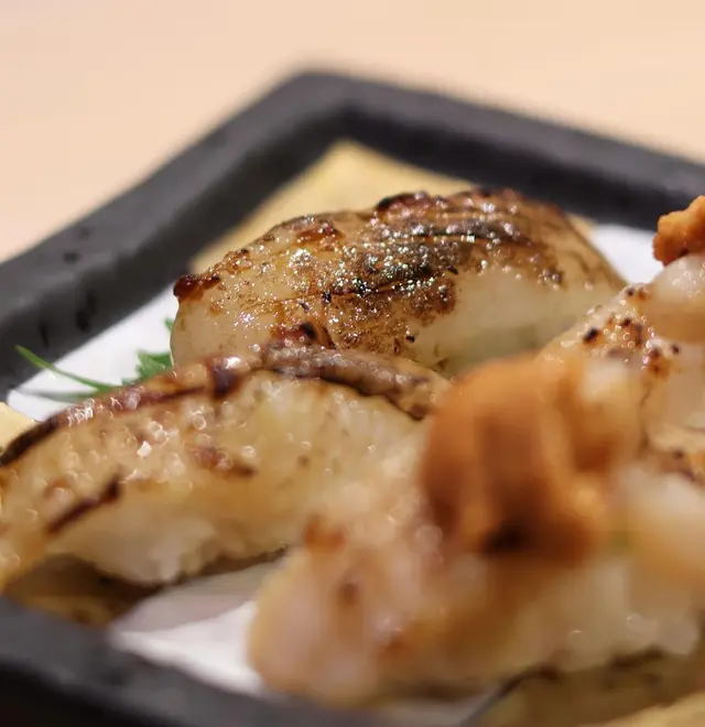 火炙左口魚邊壽司