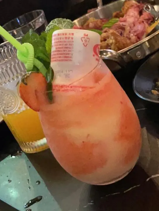 YAKULT 士多啤梨