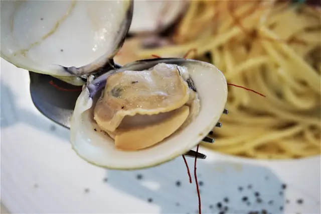 香蒜白酒蜆肉意大利麵 