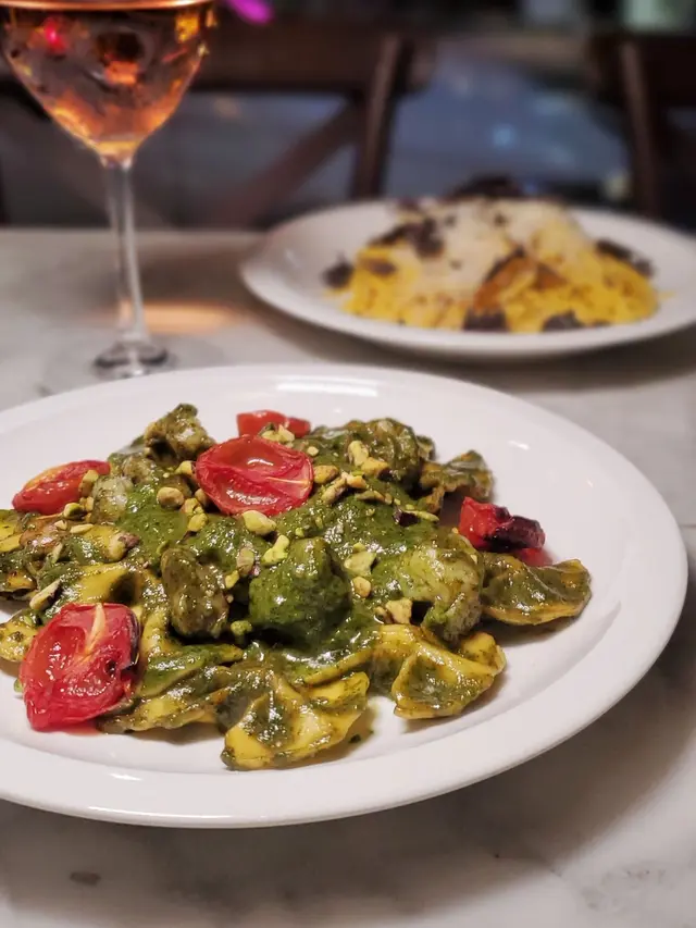 Farfalla Prawns & Pesto