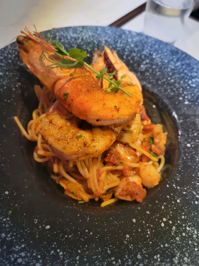 雙蝦微辣茄蓉意粉