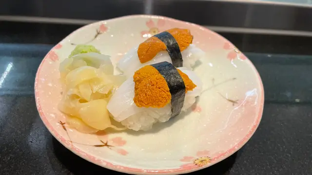 海膽魷魚軍艦