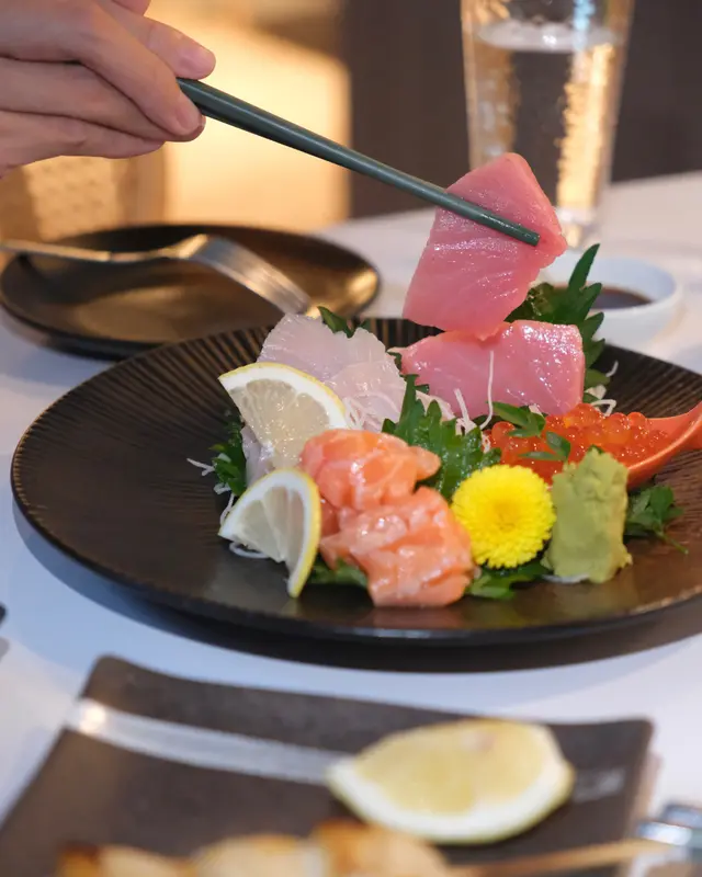 拖羅二人前刺身極盛（B）