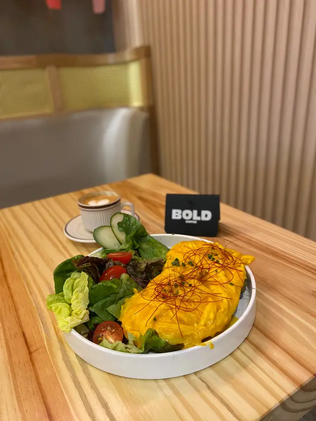 牛油果炒蛋酸種多士