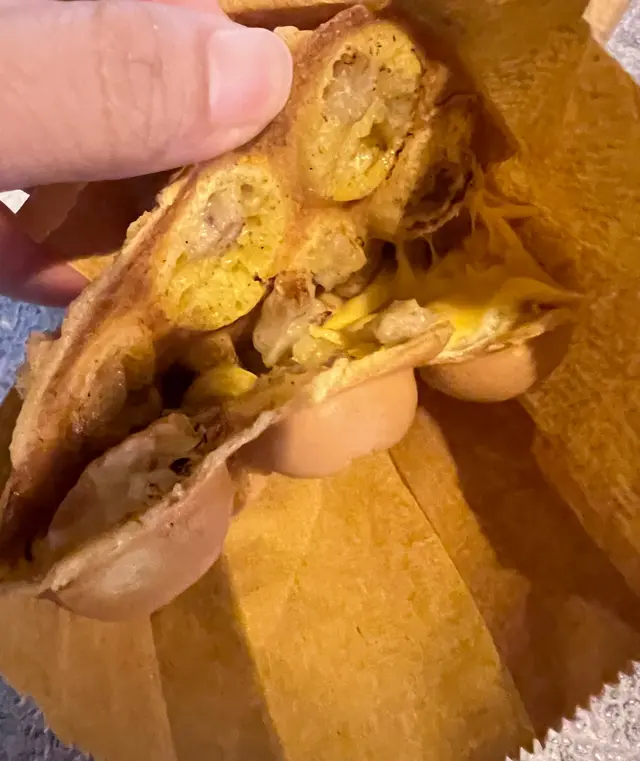 超級好食，蛋味香，外皮脆 內鬆軟，內餡有粒粒豬柳同片芝士，又唔會搶味，大推