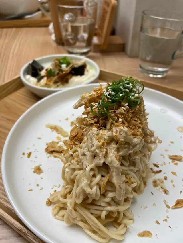 胡麻棒棒雞拌小醋麵