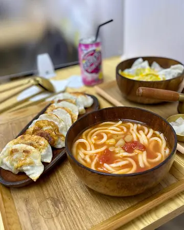  黑松露芝士豚肉饺 + 大大只凤城虾虾饺 + 中式蕃茄薯仔汤 + 赞岐乌冬