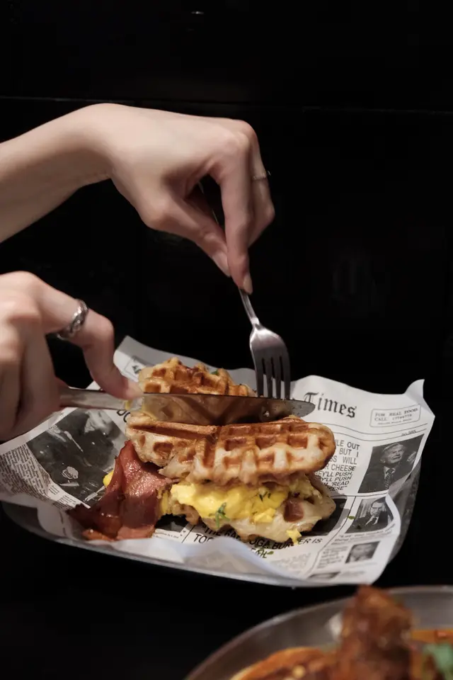 Bacon, cheese and scrambled egg croffle