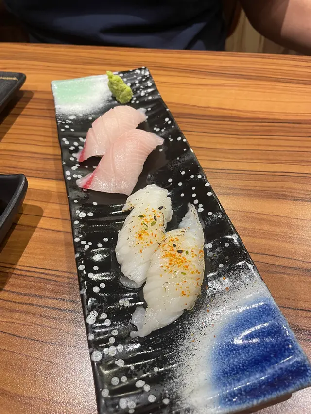 左口魚邊比較淡身,推薦油甘魚,非常鮮甜