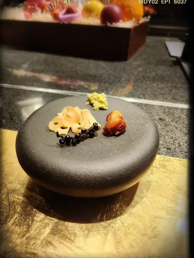 生磨水種山葵、青森蒜片、醃青胡椒串、青森蒜粒