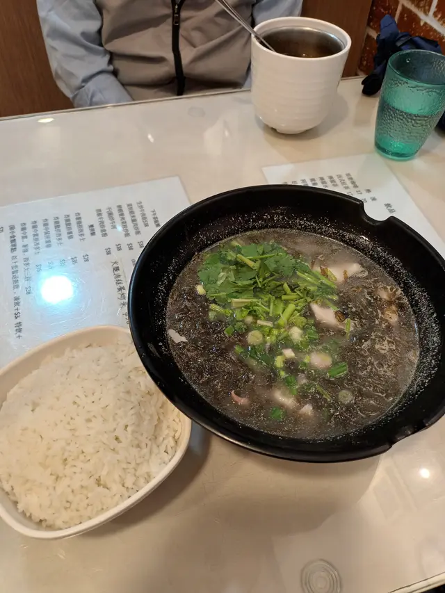 枸杞豬肝生魚片湯飯