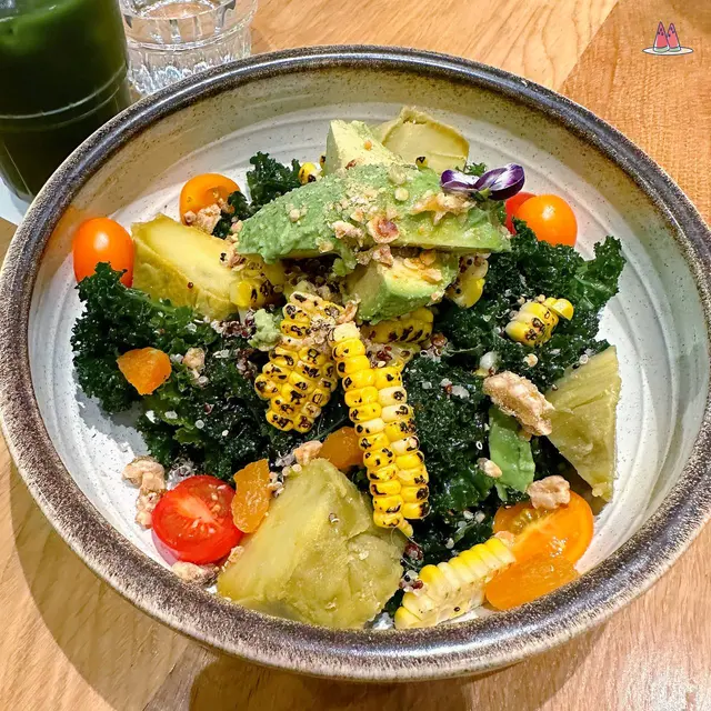 Superfood salad