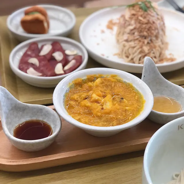 蟹黃油拌麵