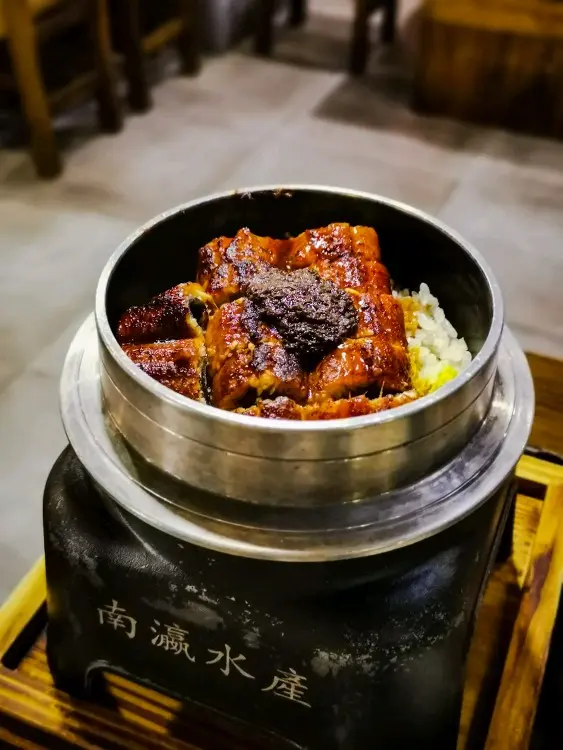 黑松露鰻魚釜飯