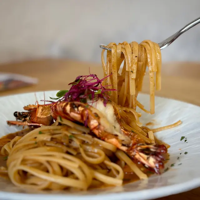 虎蝦龍蝦汁扁意粉