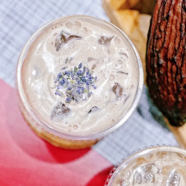 薰衣草嘅香味並無喧賓奪主