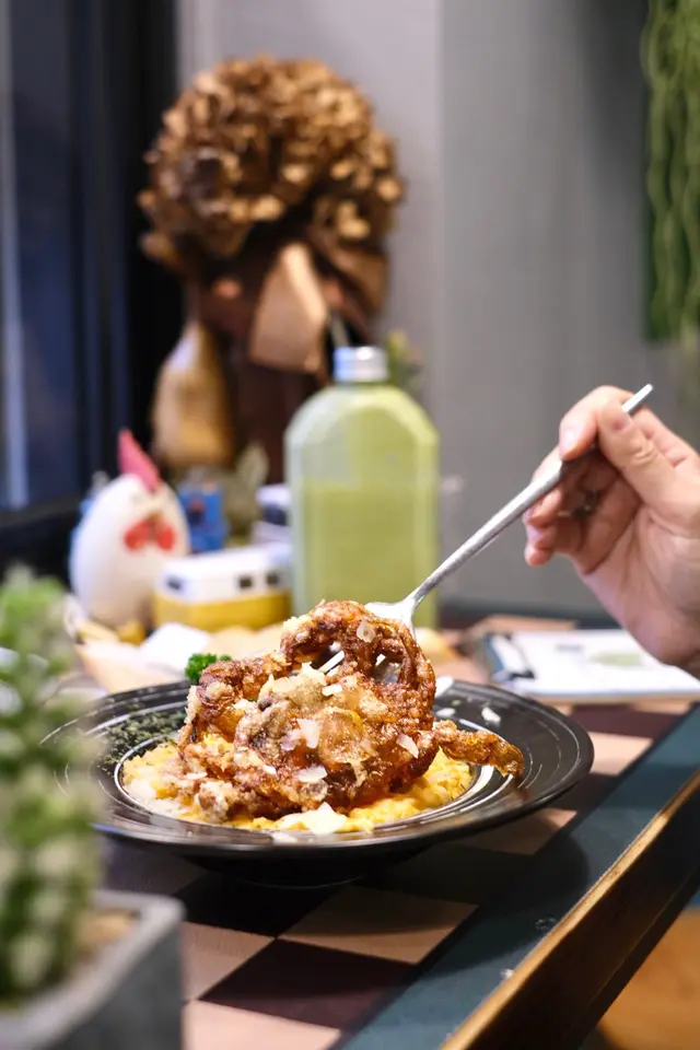 原隻軟殼蟹龍蝦汁蟹肉海鮮意大利飯