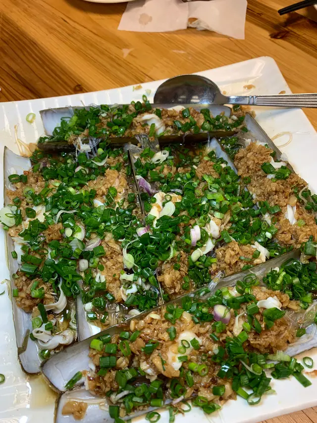 蒜蓉粉絲蒸蟶子皇