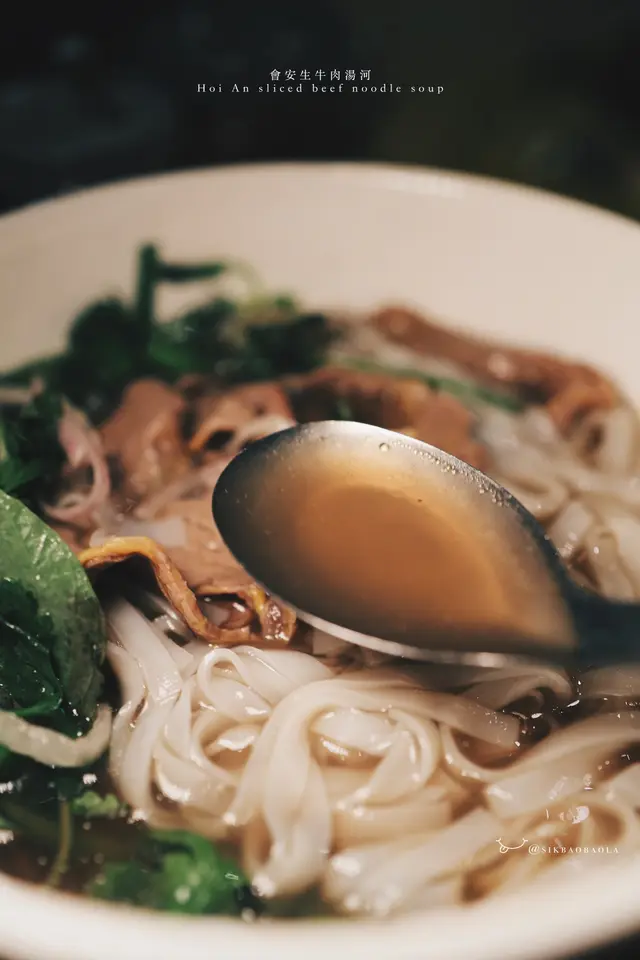 湯底清澈,味道鮮甜,牛肉味不算突出