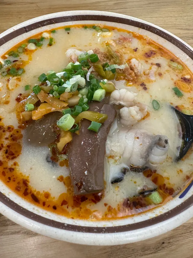 重慶水煮魚·鴨血米線