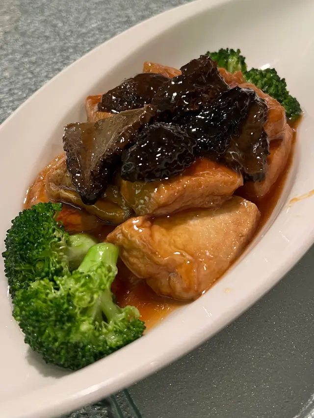 羊肚菌炆豆腐