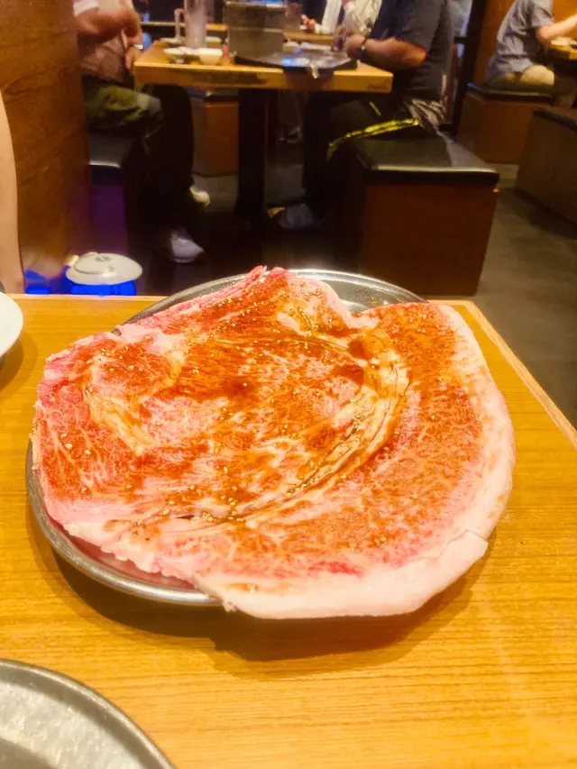 大得驚人牛小排