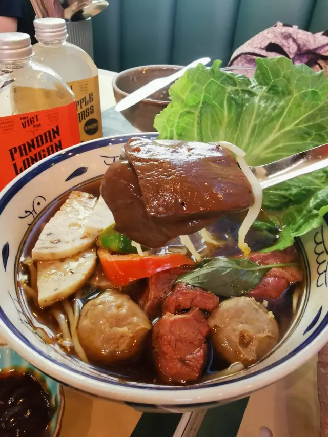 順化麻辣鴨血金邊粉