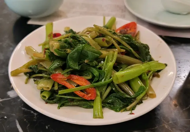 馬拉盞炒通菜