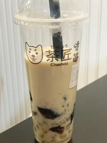 炭焙烏龍鮮奶茶 +仙草+寒天