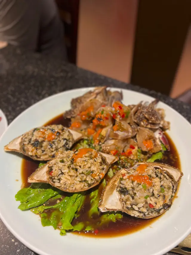 圖中係兩份共四隻