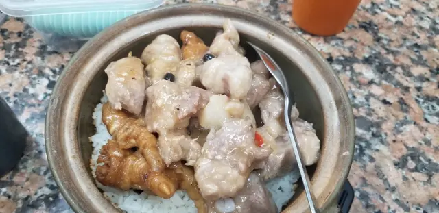 鳳爪排骨飯