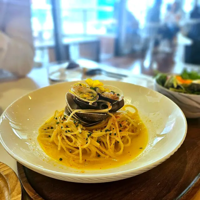 新鮮蜆 醬油牛油汁意粉