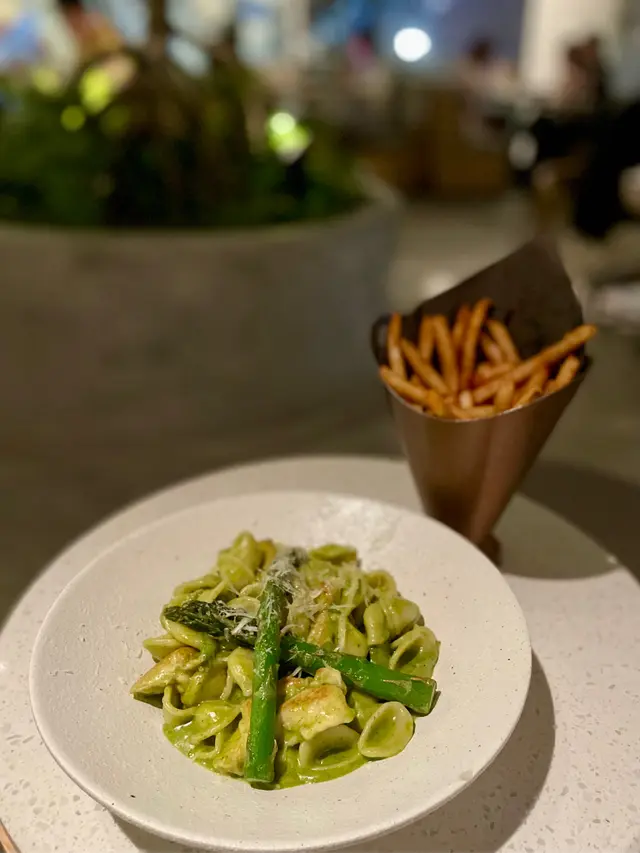 青醬雞肉露荀貓耳朵粉 