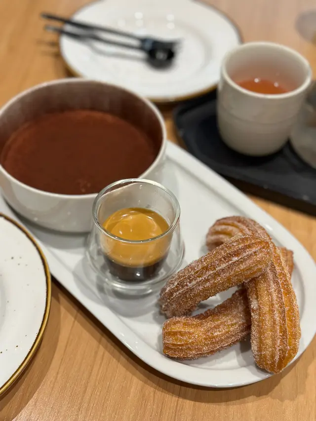 Tiramisu Churros版本
