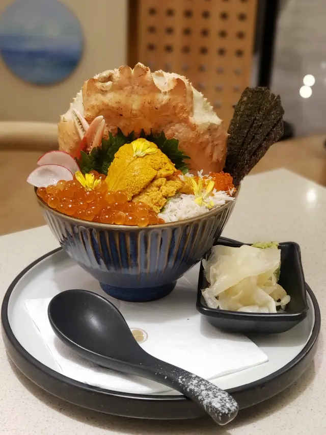 松葉蟹海膽三文魚籽丼