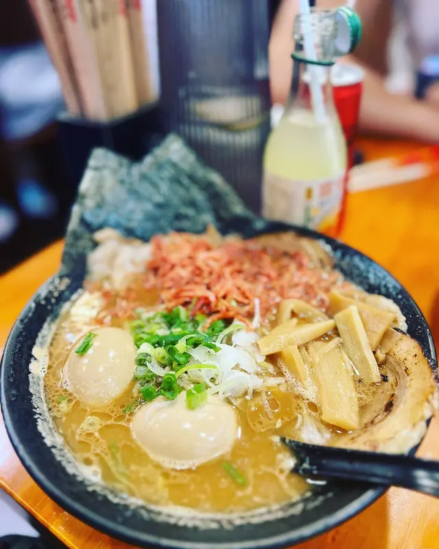 ▶️另外櫻花蝦拉麵又係勁多櫻花蝦喺面頭,每啖拉麵都有櫻花蝦,食得好開心😝!唔怪之得咁多人排隊啦🥹