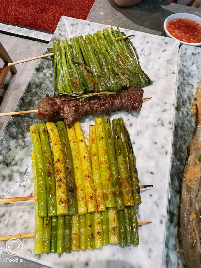 蒜心、和牛、韮菜