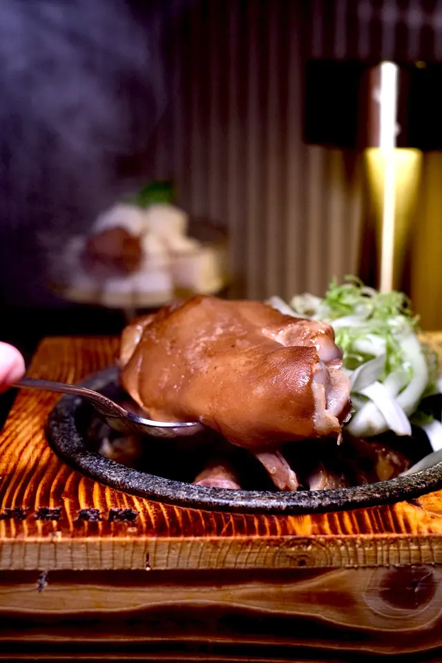 秘製台汁骨膠豬手花膠石鍋