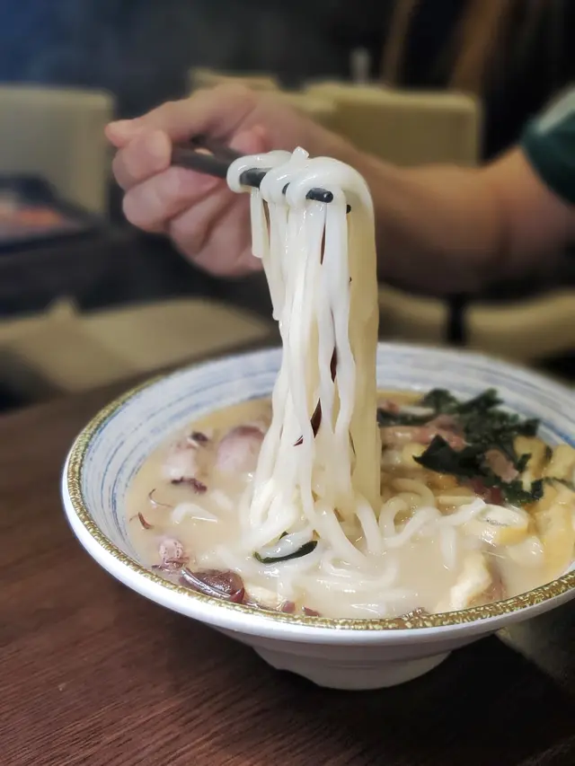 魷魚筒鯛魚湯烏冬