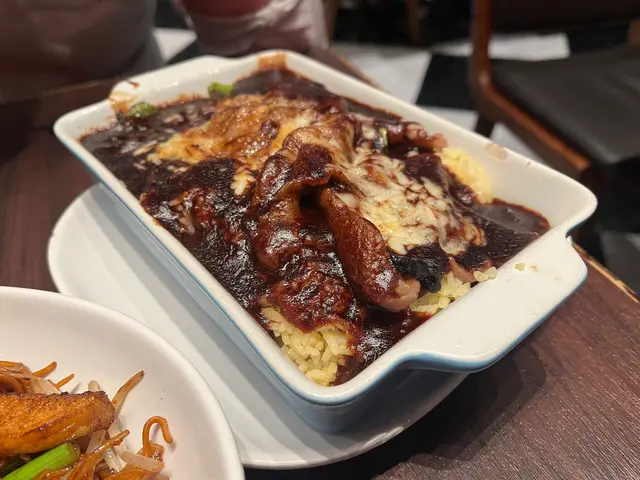 黑椒牛肉焗飯