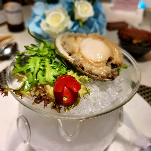 冰鎮清酒煮南非五頭鮑魚