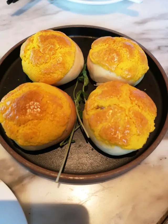 除咗有菠蘿肉,要賣相無賣相要味道無味道