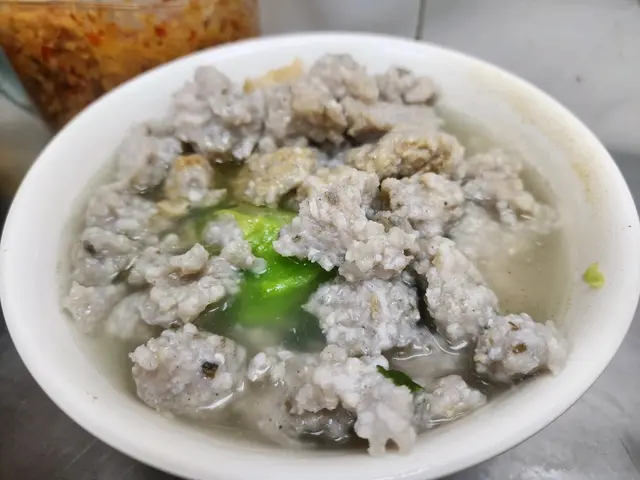生菜鯪魚球