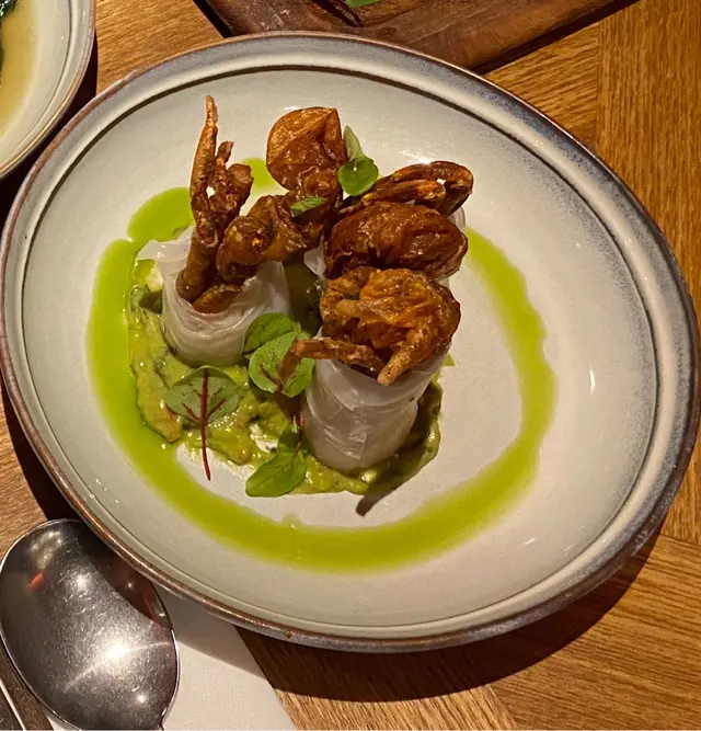 牛油果軟殼蟹紙米卷