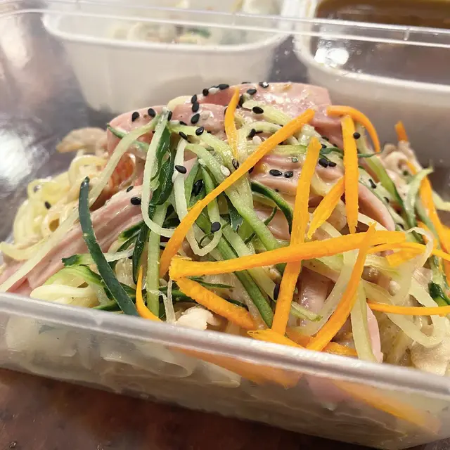 胡麻五彩拌冷麵