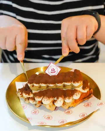 提拉米蘇窩夫 