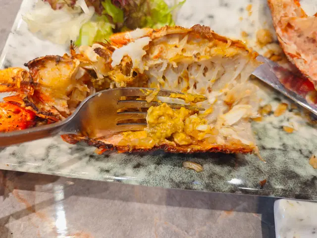 焗開邊澳洲龍蝦