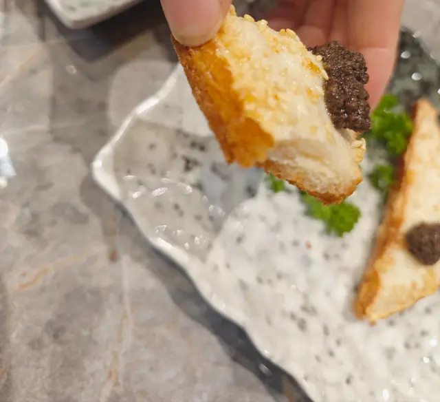 黑松露菌蝦多士