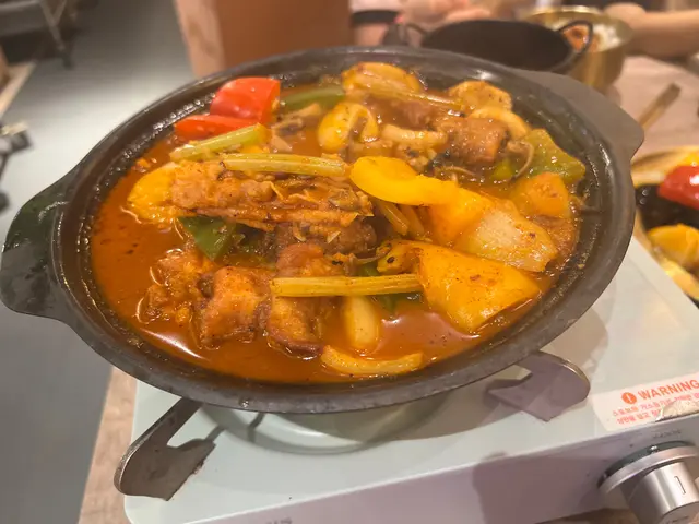 韓式米酒辣雞煲